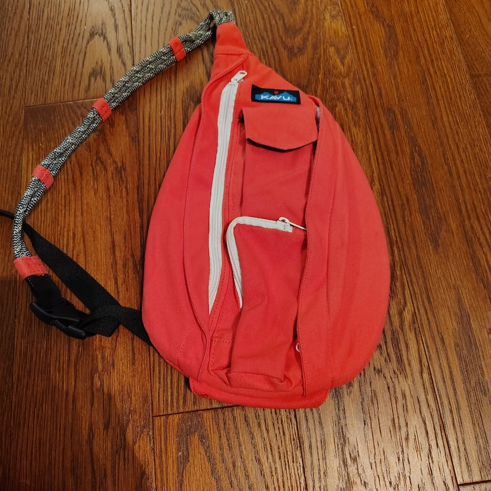 Kavu mini sling bag